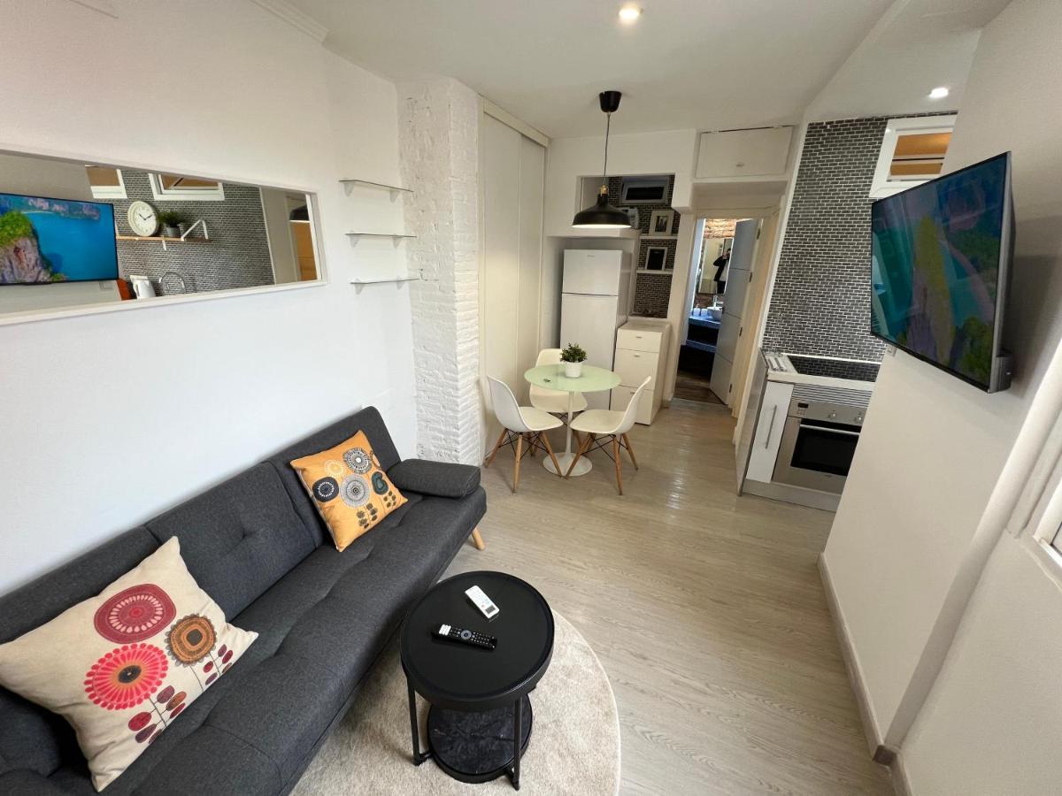 Ferienwohnung Excellent Location Malaga Centro Historico 2 Bed Flat Exterior foto